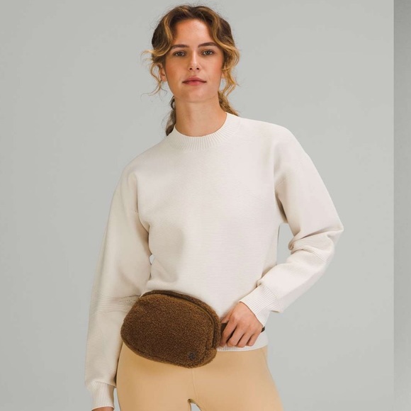 lululemon athletica Handbags - NWT Lululemon Everywhere Fleece Belt Bag Burnt Caramel